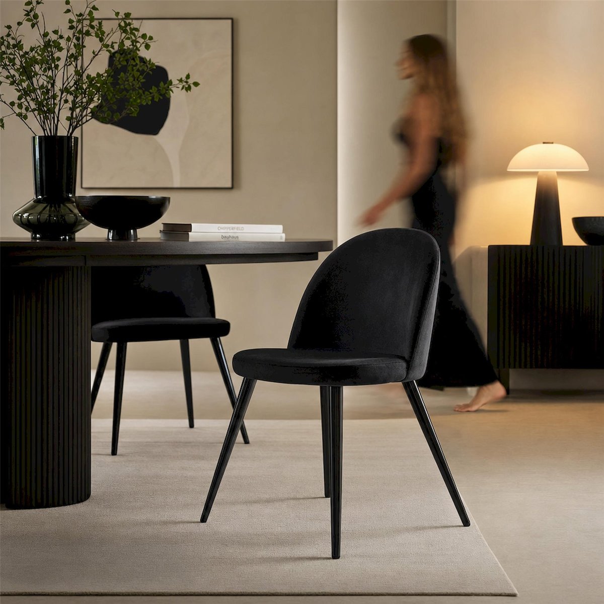 Chaise tapissée dossier arrondi DILLIZE noir velours, RECOLLECTION