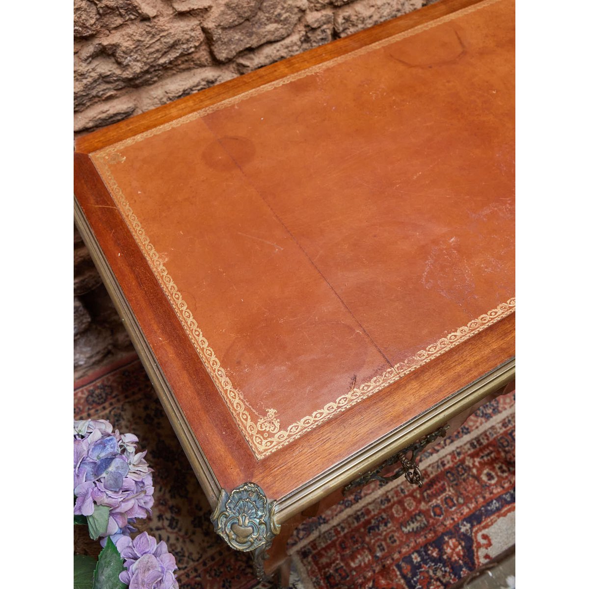 Grand bureau style Louis XV en bois Edouard N°1009 - Bon état bois clair, DEBONGOUT