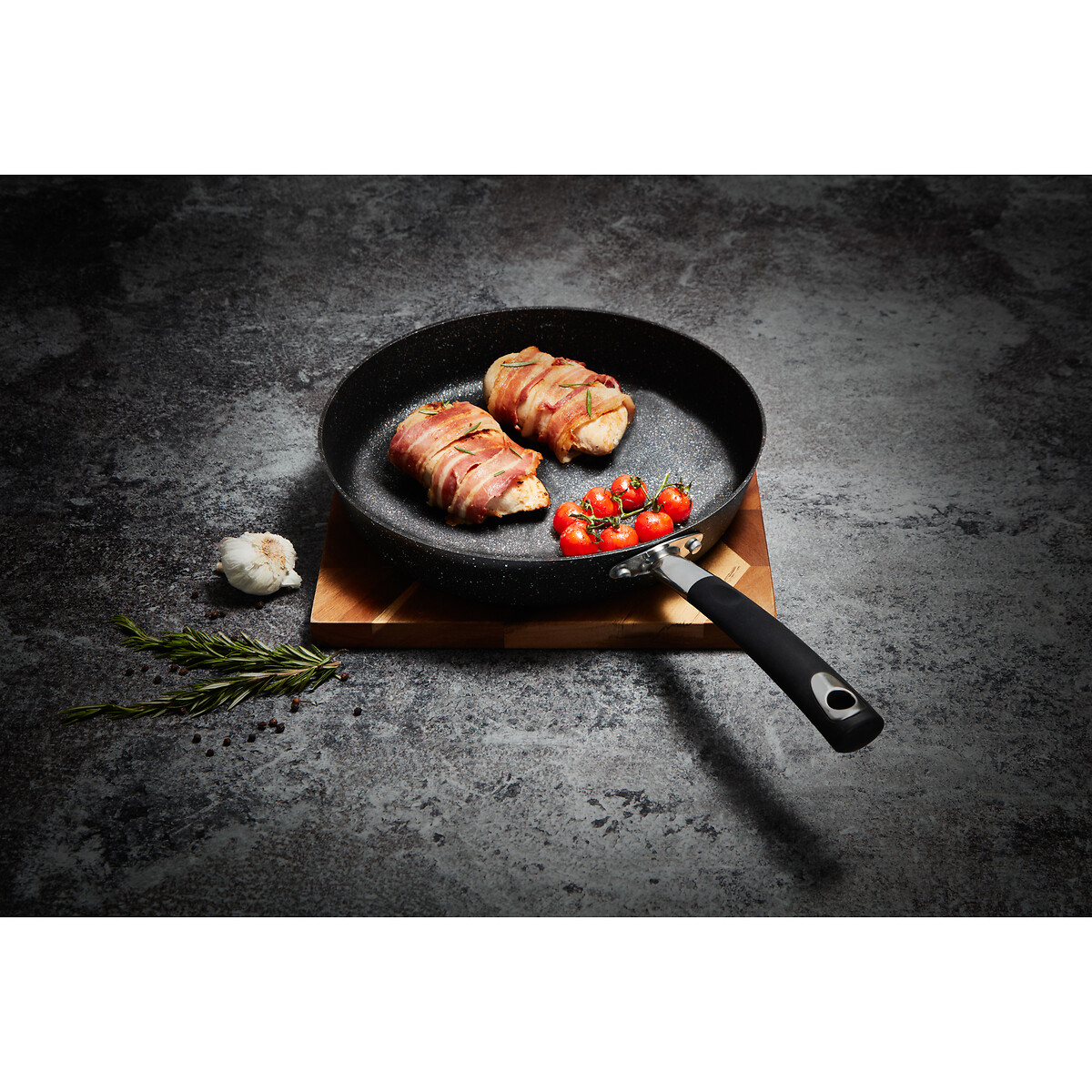 30cm Precision Non-Stick Frying Pan black, TOWER