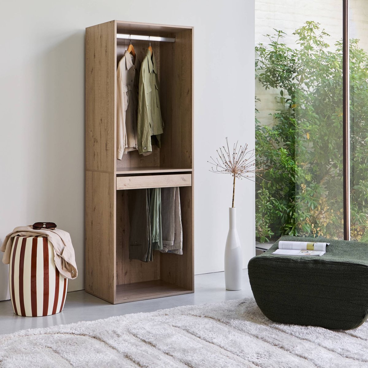 Module dressing décor bois avec penderie et porte-pantalons NEPAL naturel, SWEEEK