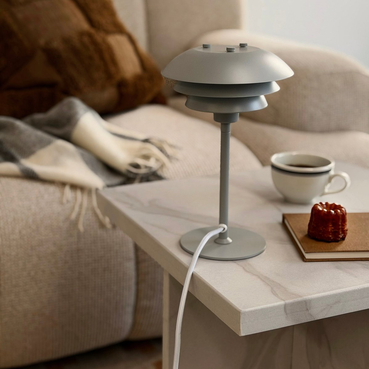 Lampe de table SIXTEEN gris, DYBERG LARSEN