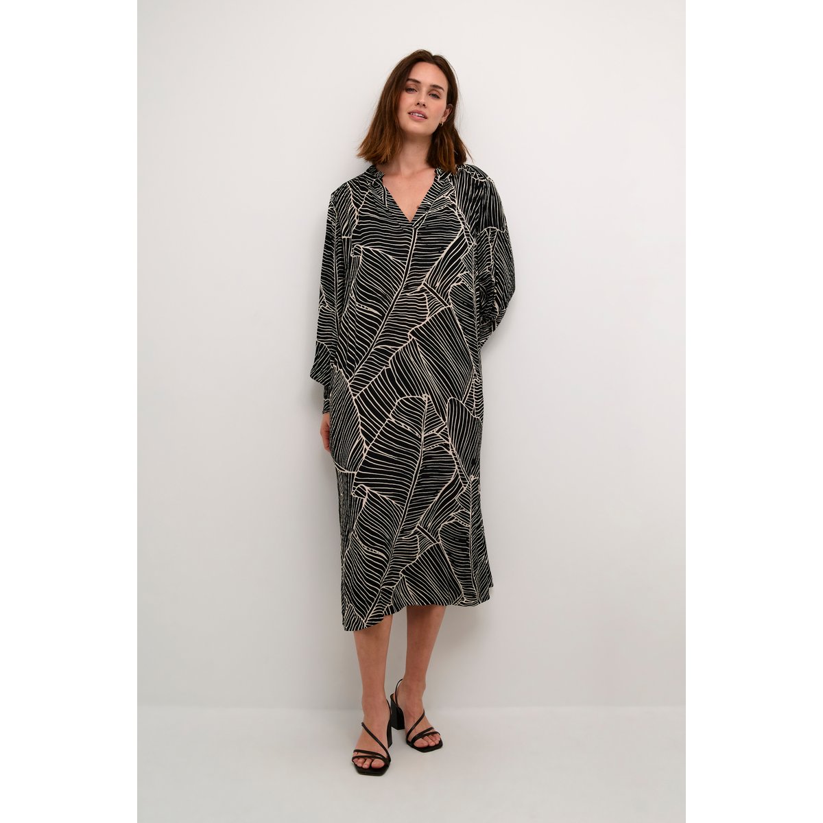 Dress noir black turtledove leaf print, KAFFE
