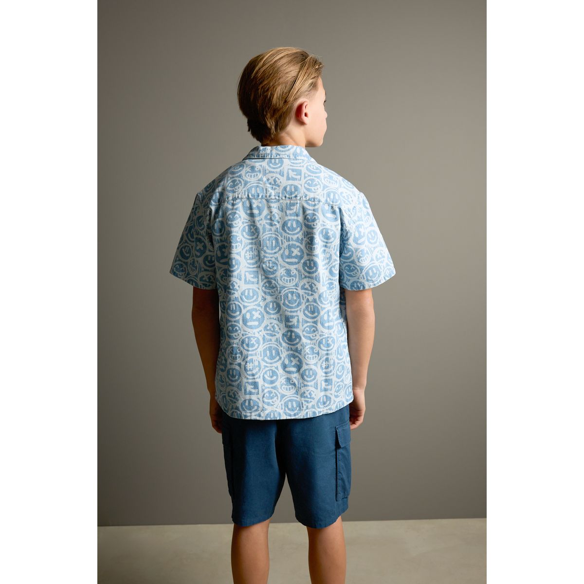 Chemise manches courtes imprimée col revers visage bleu aop, NEXT