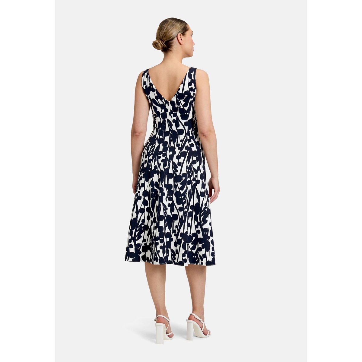 Robe de cocktail à imprimé blanc/bleu, VERA MONT