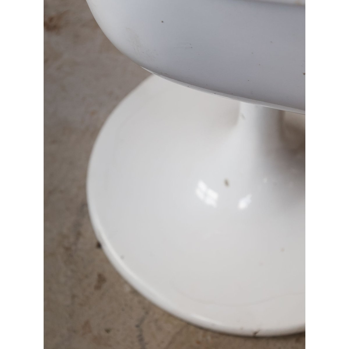 Paire de chaises style Knoll Alma N°1211 - Bon état blanc, DEBONGOUT