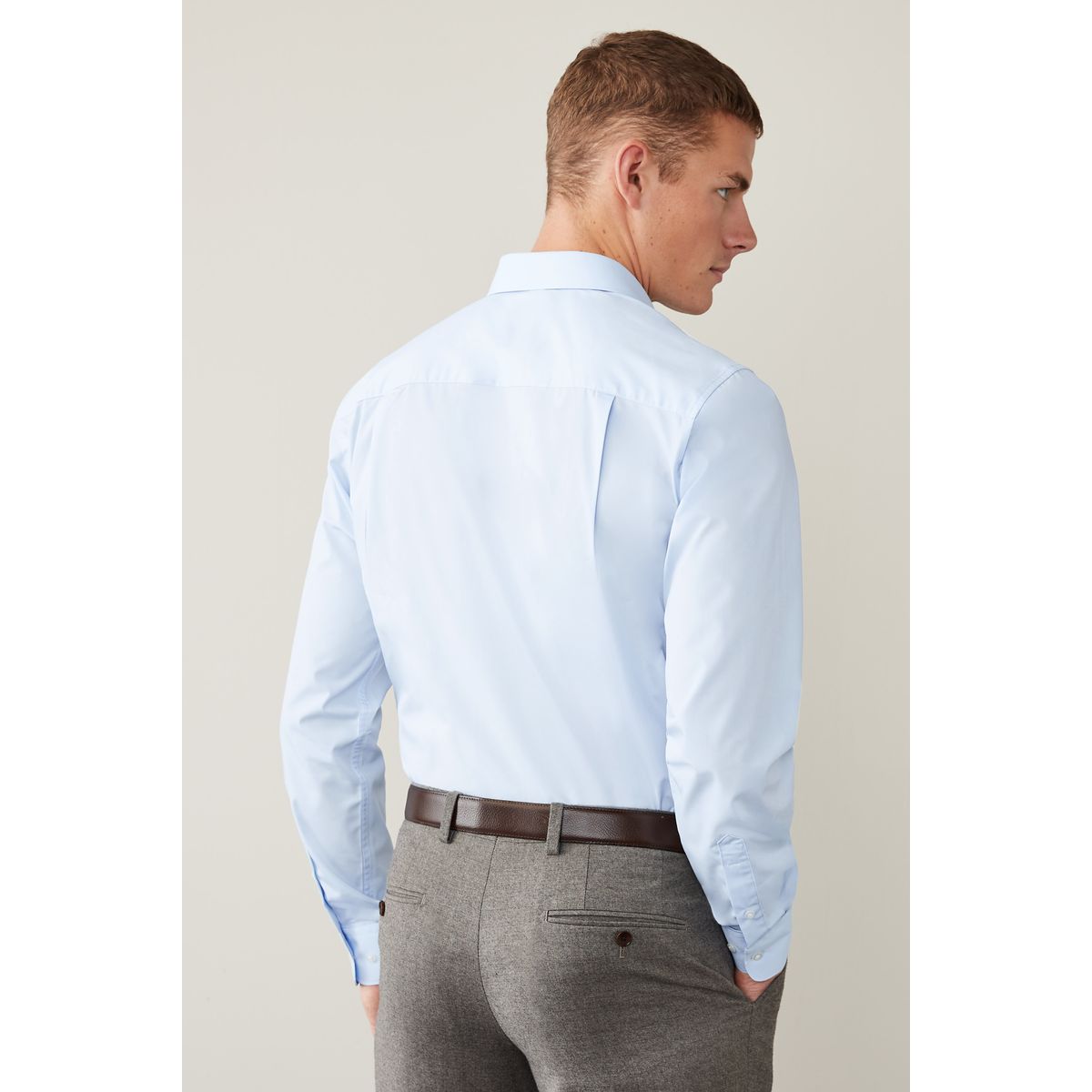 Chemise Coupe Regular À Simple Manchette bleu clair, NEXT
