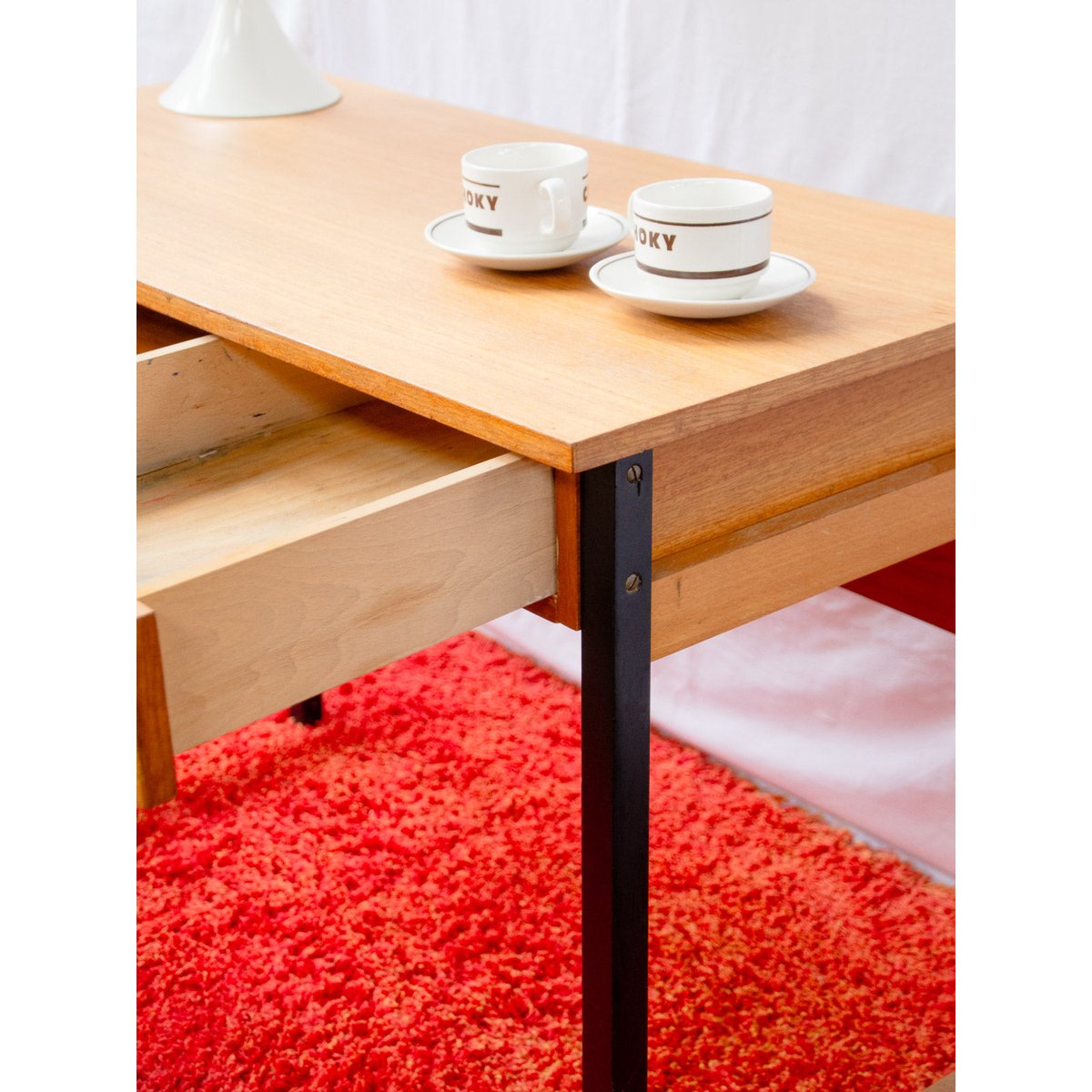 Bureau en chêne Yvan N°591 - Bon état bois clair, DEBONGOUT