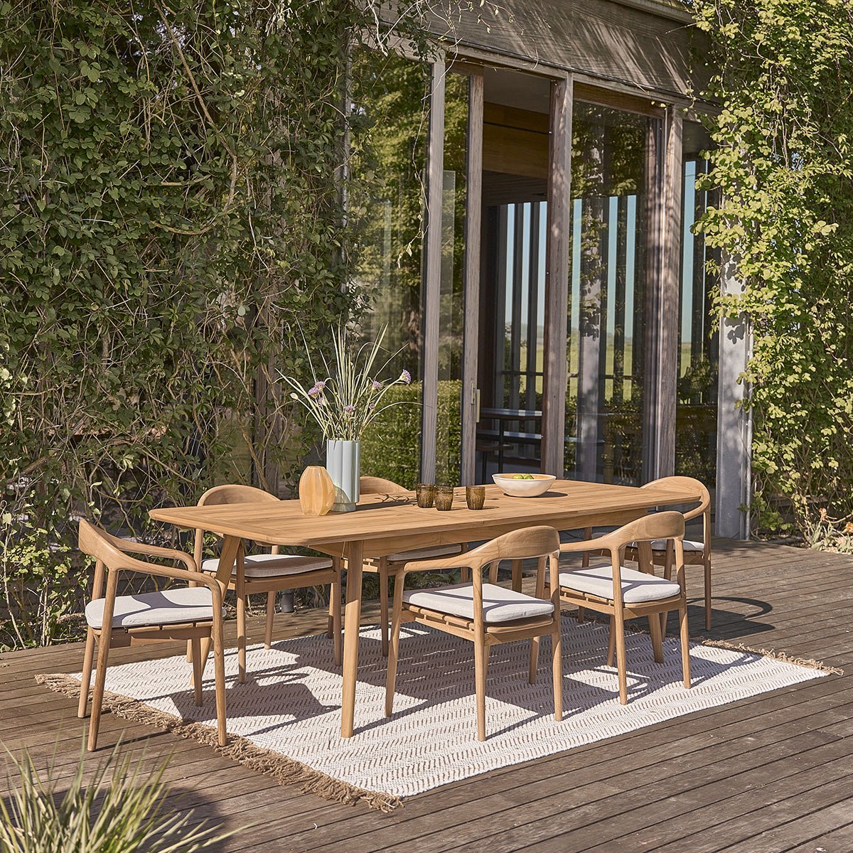 Salon de jardin en teck massif extensible 6/8 places AMBRE naturel, BERAH GETAH