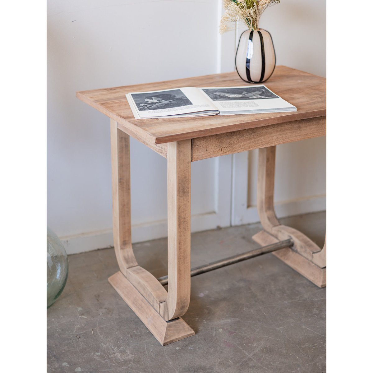 Table d'appoint Francine N°1564 - Bon état bois clair, DEBONGOUT