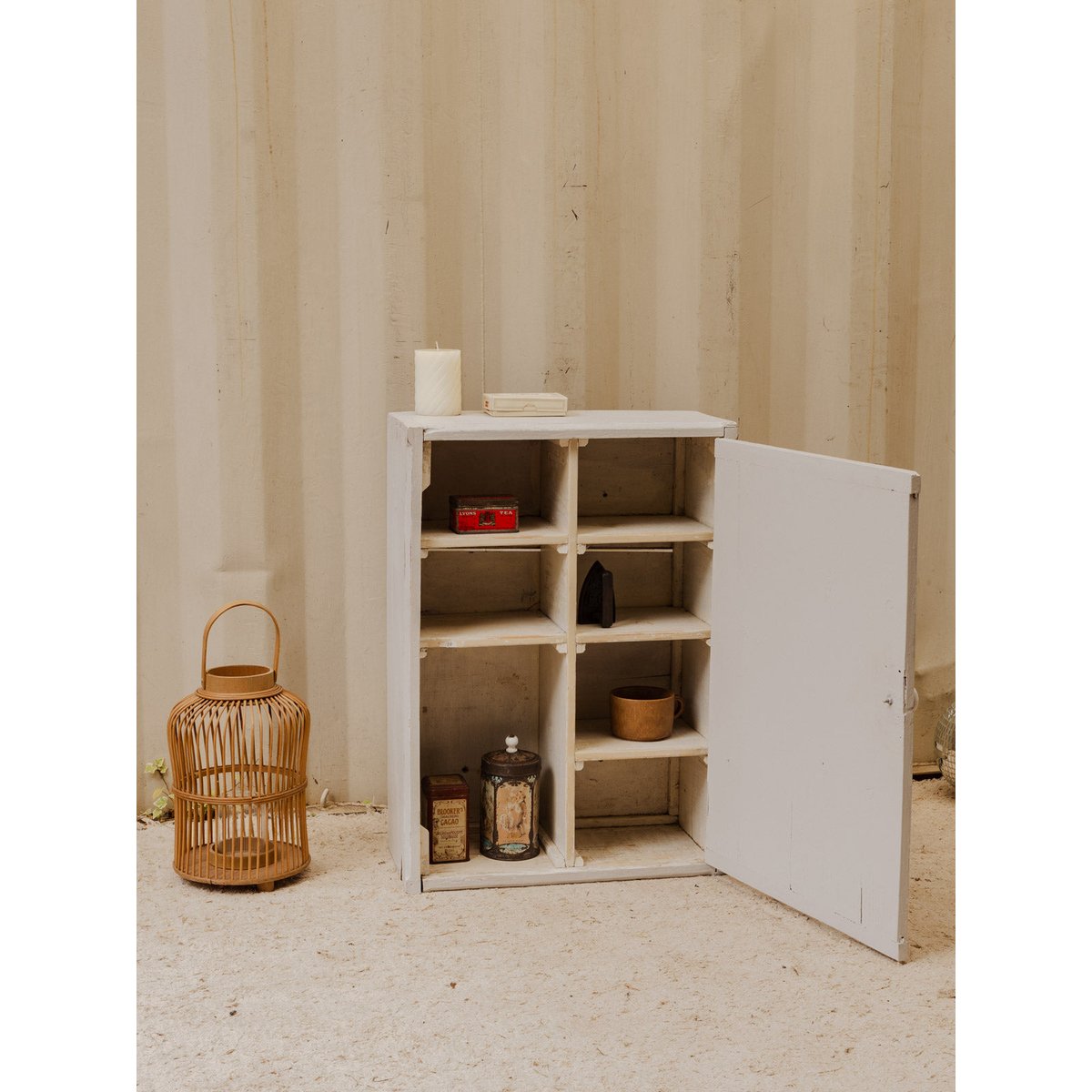 Armoire à pharmacie en bois blanc Gaëlle N°1511 - Bon état blanc, DEBONGOUT
