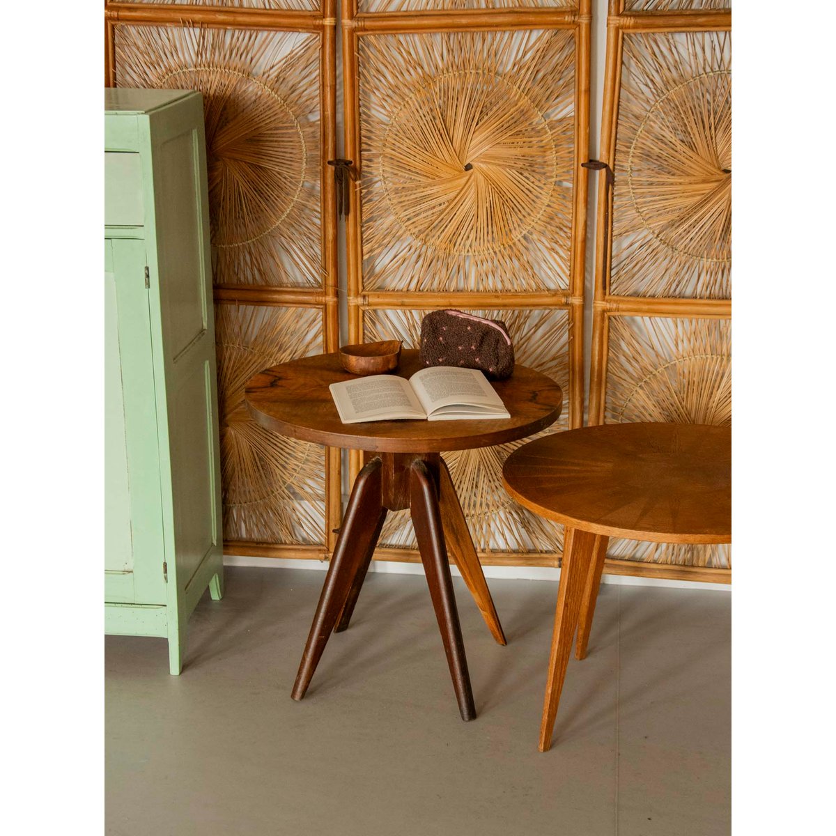 Table basse au bois brut Donna N°1539 - Bon état bois foncé, DEBONGOUT