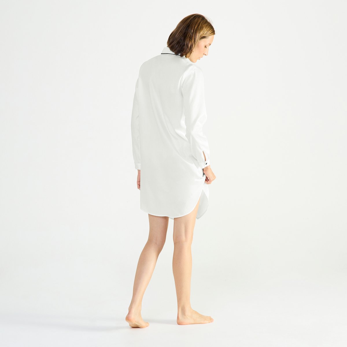 Chemise de nuit col classique en satin ESSENTIEL UNI ecru, LAURENCE TAVERNIER