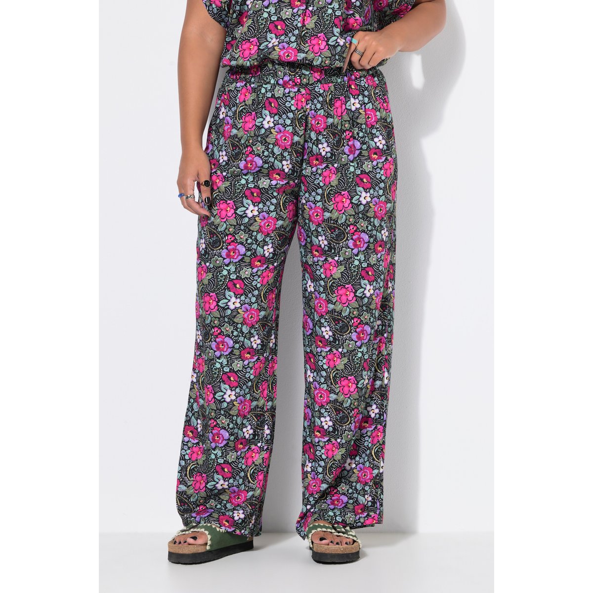 Pantalon palazzo, motif floral et jambe large noir, STUDIO UNTOLD