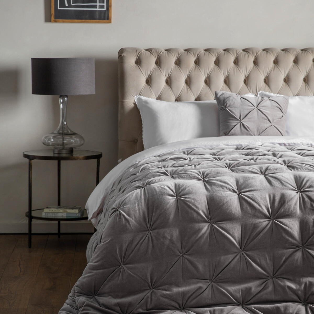 Luxury Tufted Cotton Blend Velvet Bedspread neutral, ÉDITÉ