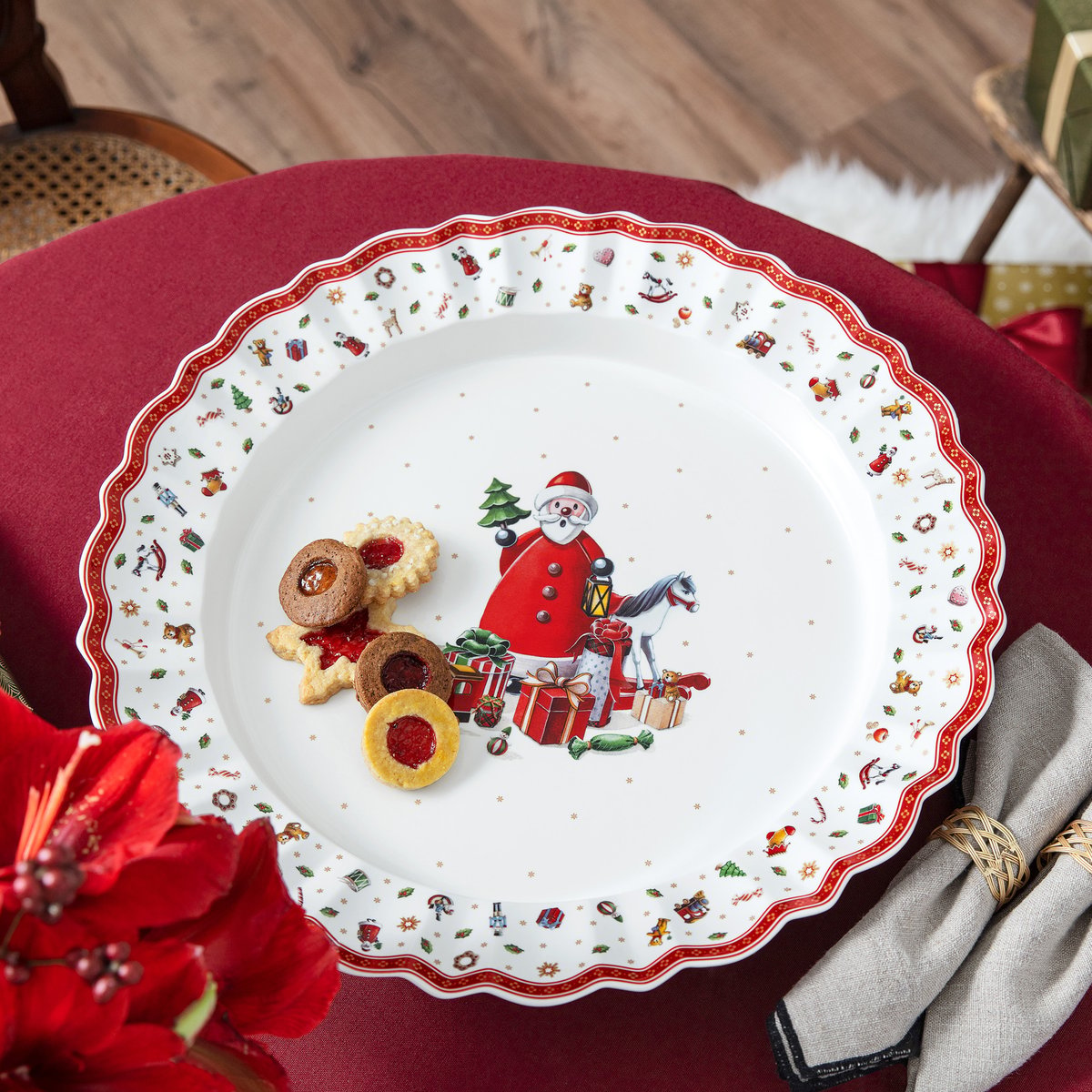 Plat Creux De Service TOY'S DELIGHT rouge, VILLEROY & BOCH