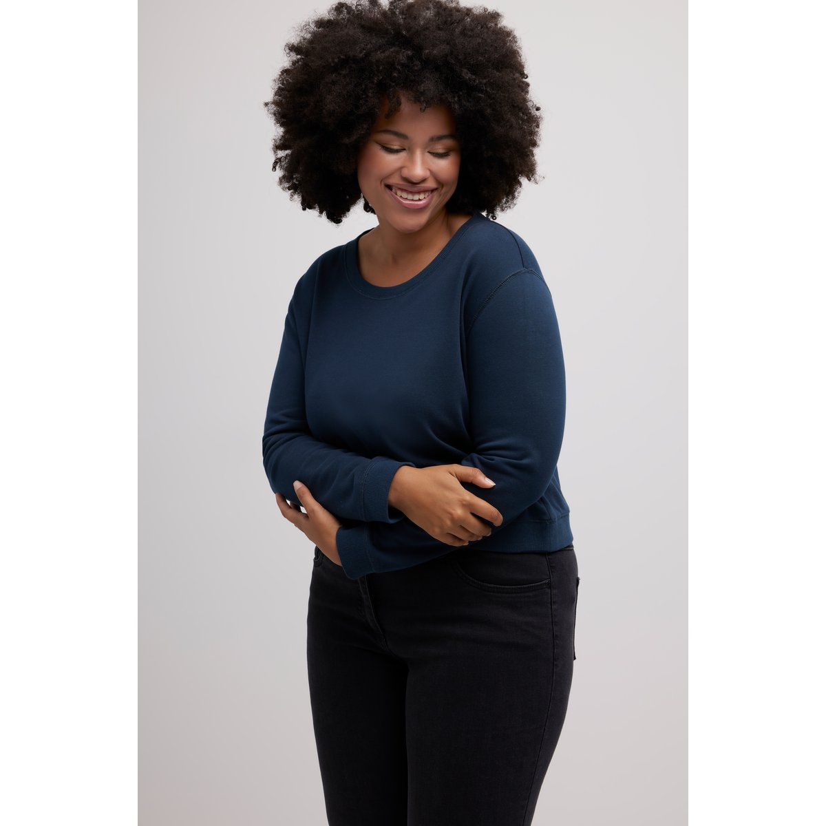 Sweat-shirt, court, oversize, col rond marine, ULLA POPKEN