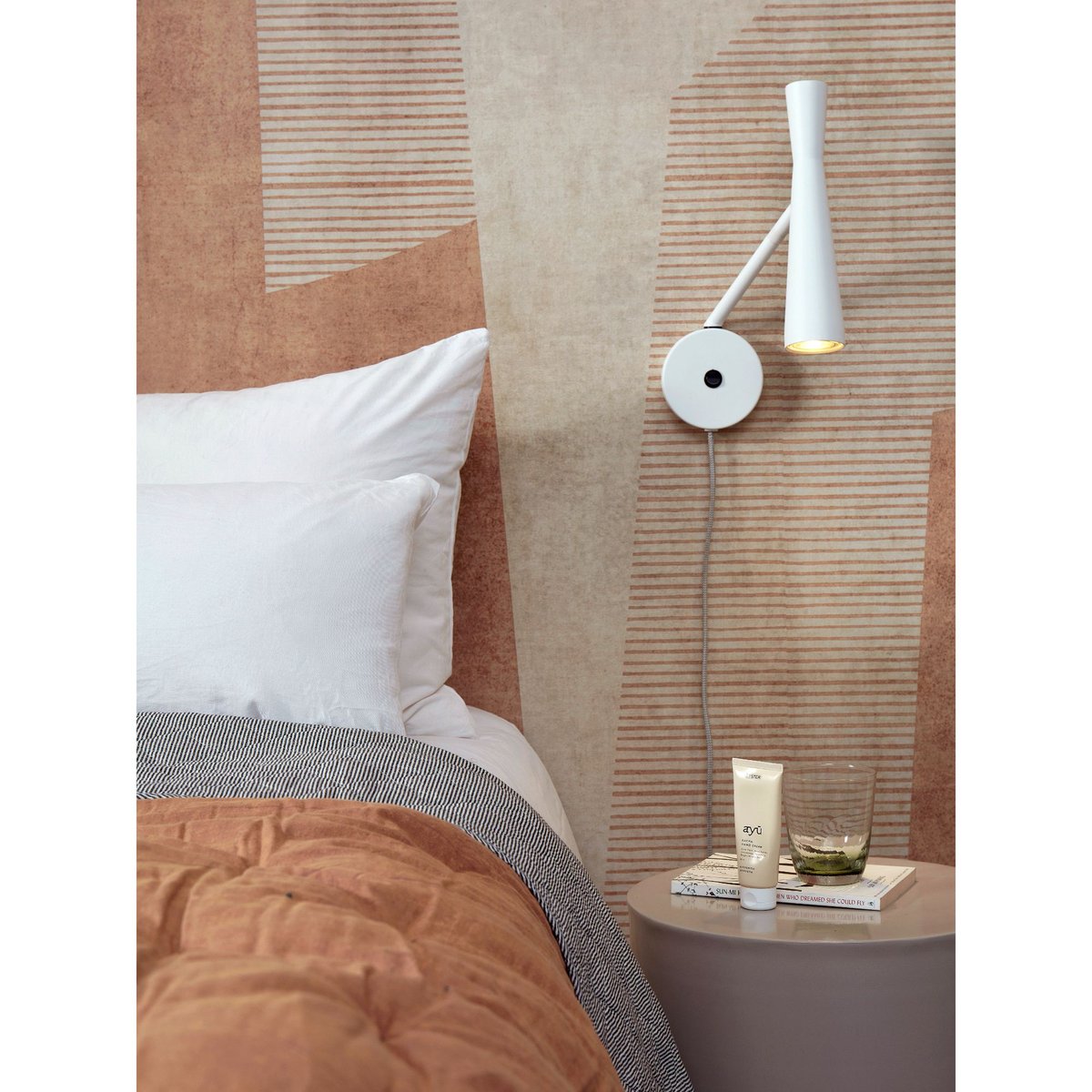 Lampe Murale Le fer BORDEAUX blanc, IT'S ABOUT ROMI