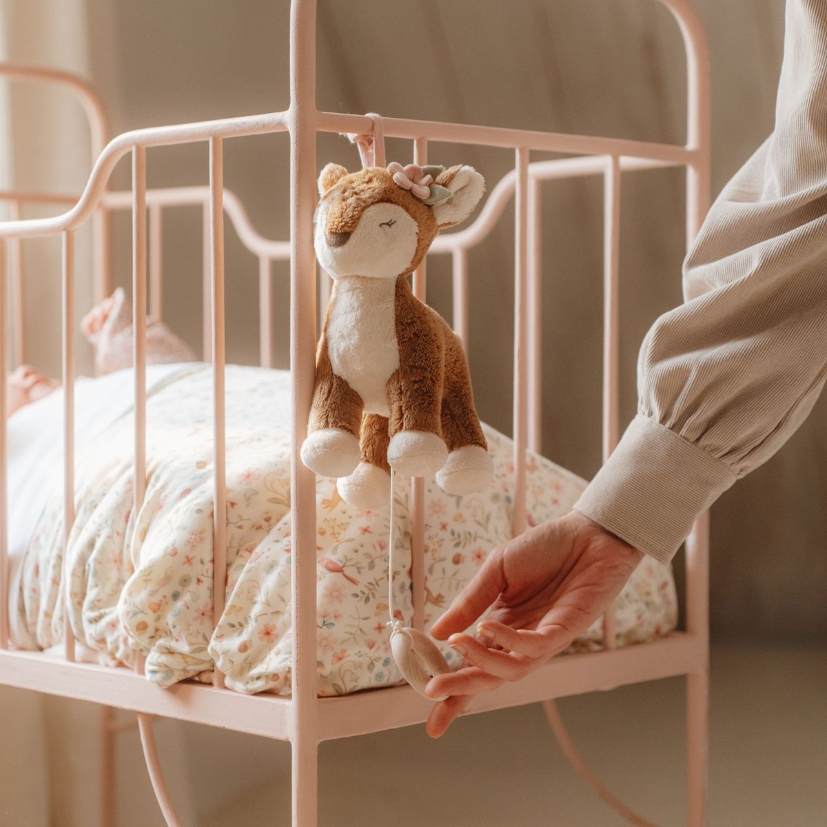 Peluche musicale rose, beige, marron, LITTLE DUTCH