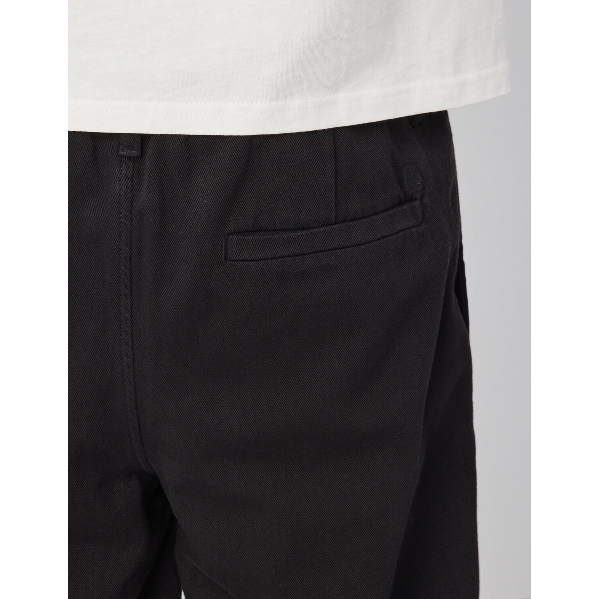 Pantalon droit à pinces noir, BZB