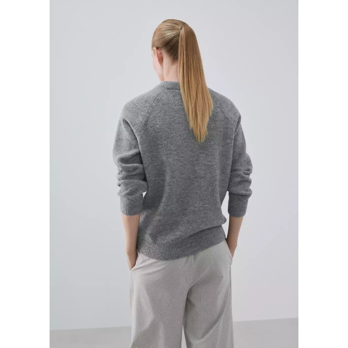 Pull en maille à col rond gris, MANGO