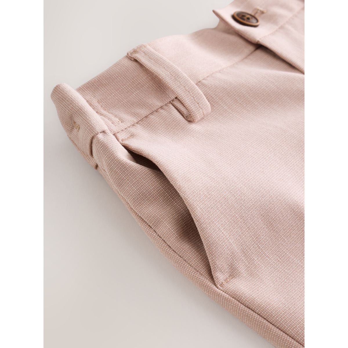 Blazer, chemise, pantalon et nœud papillon rose, NEXT