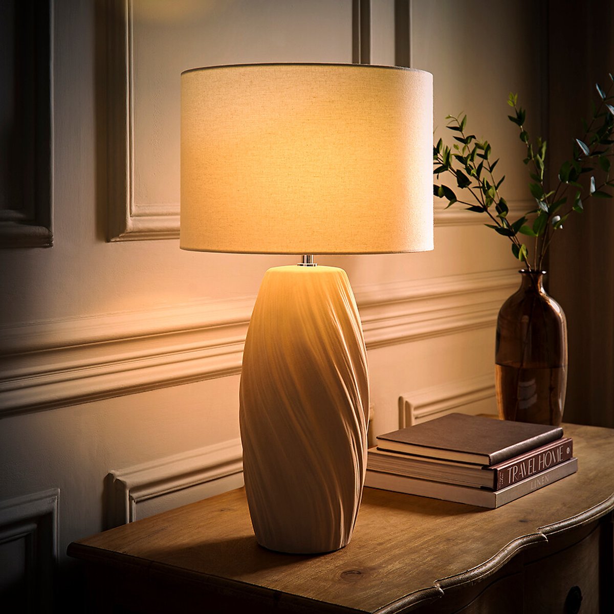 Lauri Swirl Table Lamp with Linen Drum Shade natural, SO'HOME