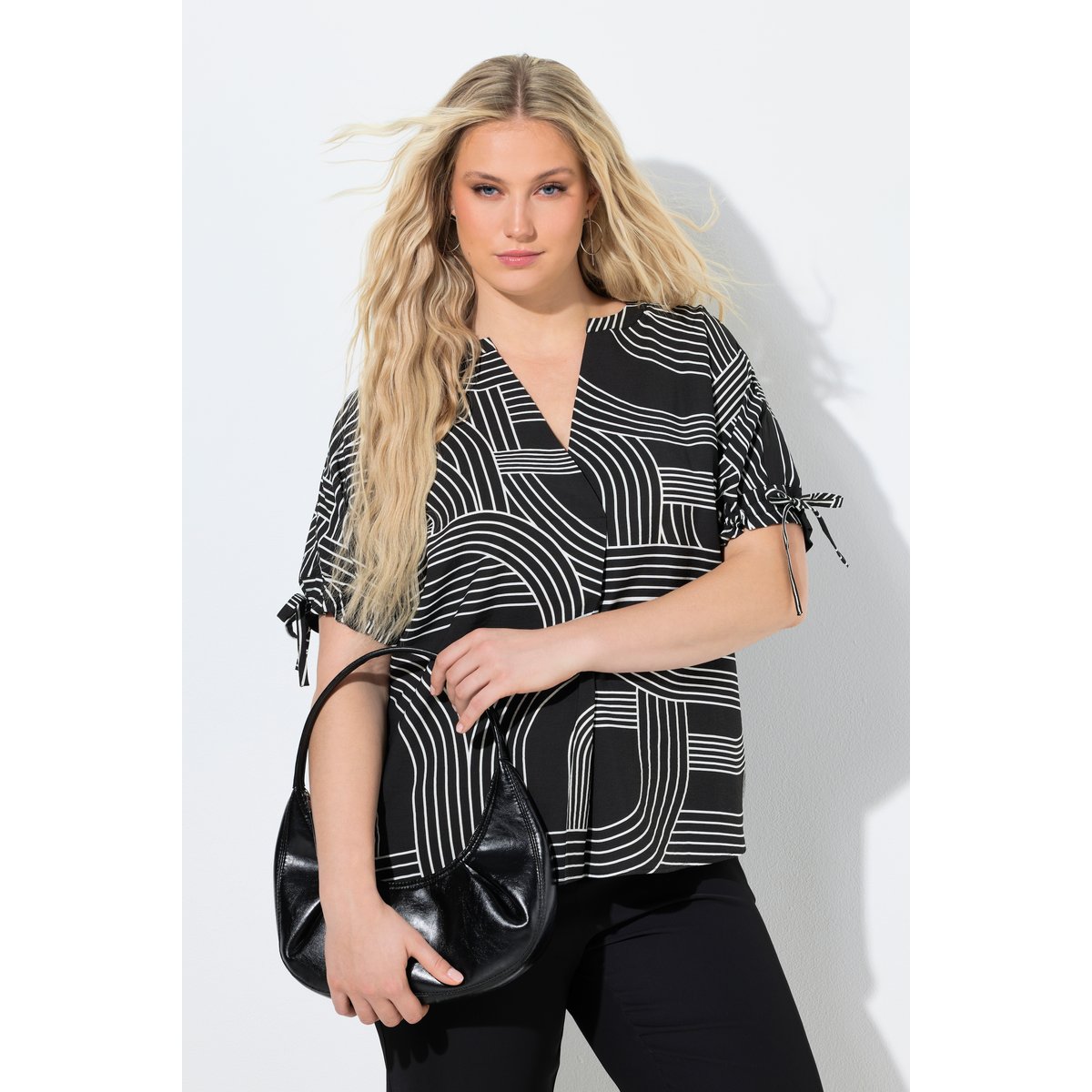 Blouse imprimé graphique noir, ULLA POPKEN