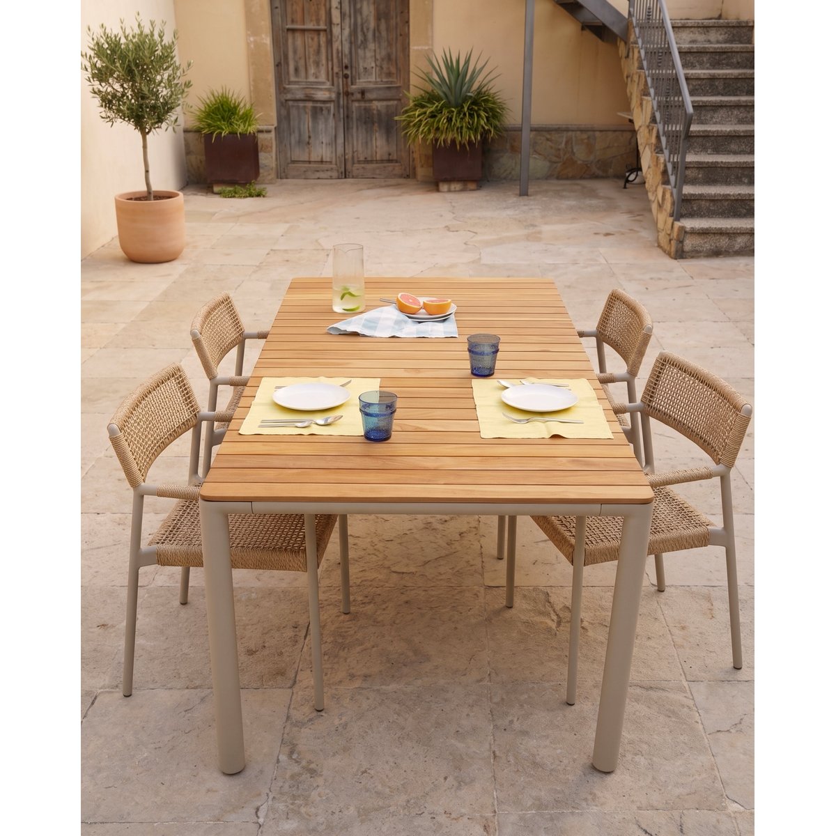 Table d'extérieur en teck massif 160x90 cm marron, HANNUN