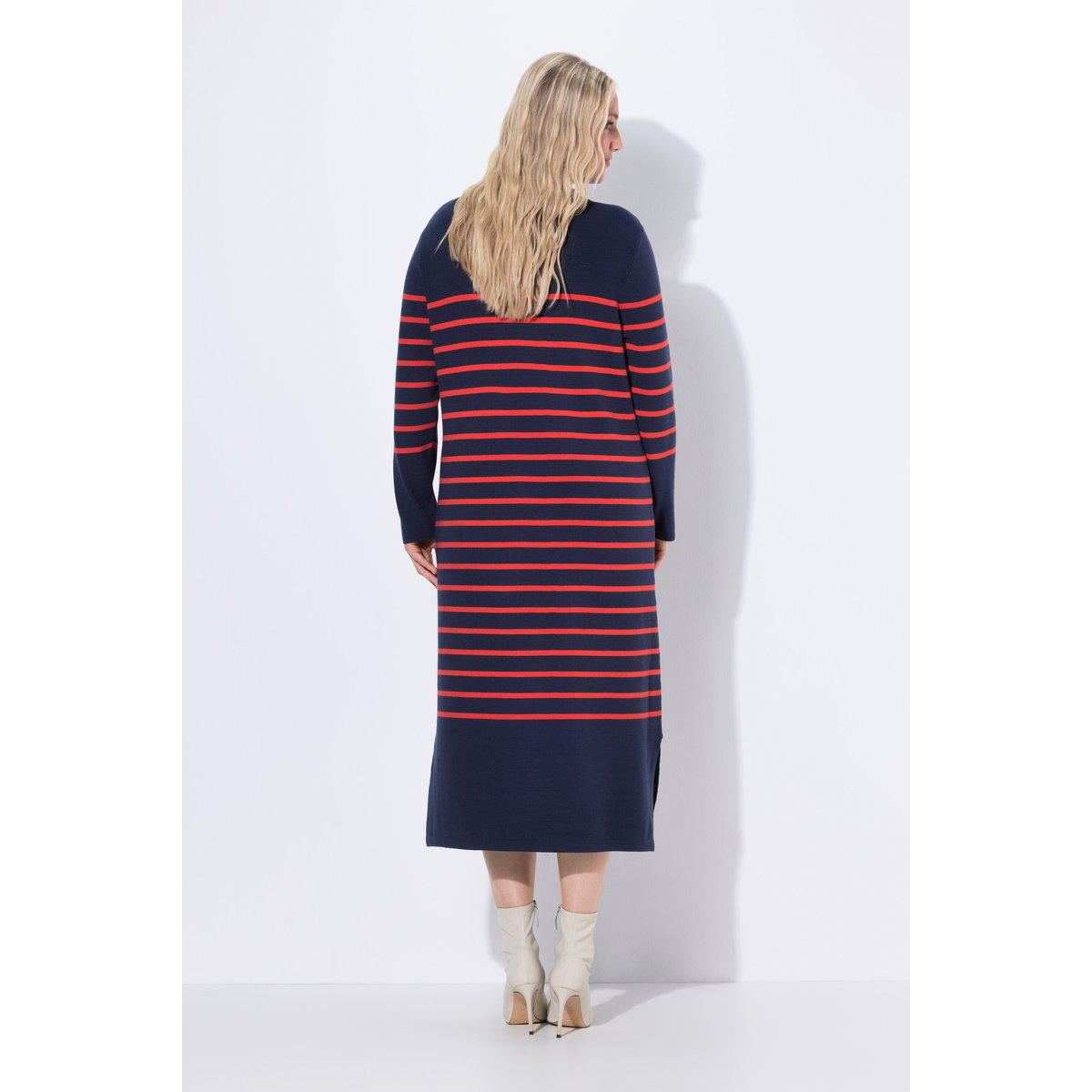 Robe midi en maille, col et encolure en V marine, ULLA POPKEN