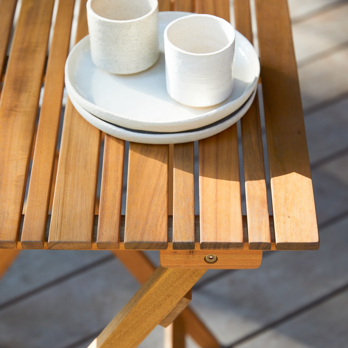 Ensemble table et chaises de jardin en Acacia massif, BISTRO marron, TIKAMOON