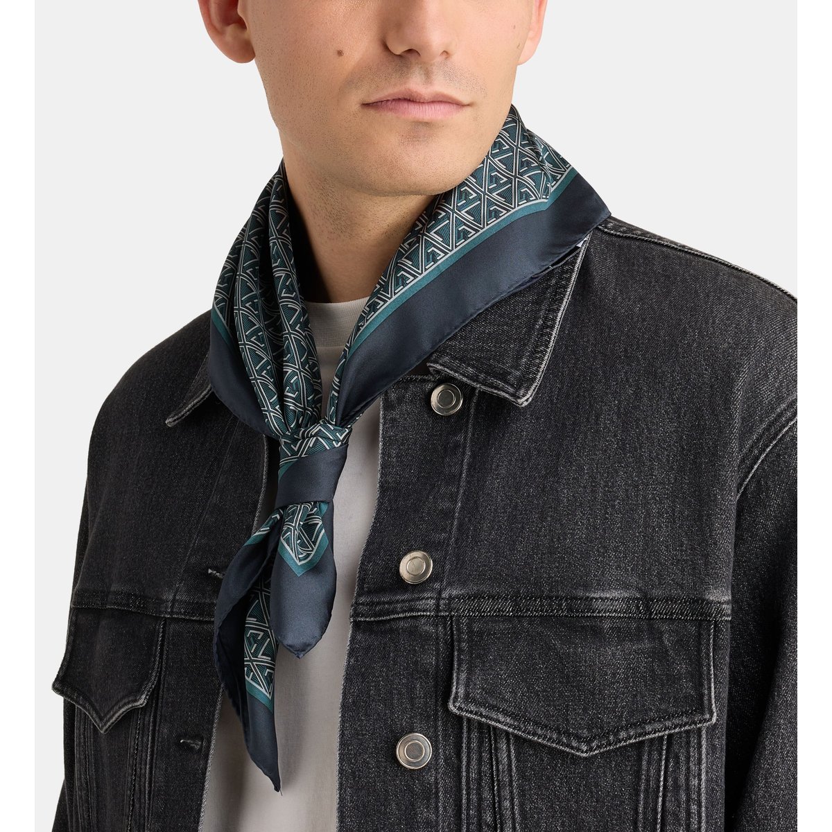 Carré de soie barnaby bleu gris, GALERIES LAFAYETTE