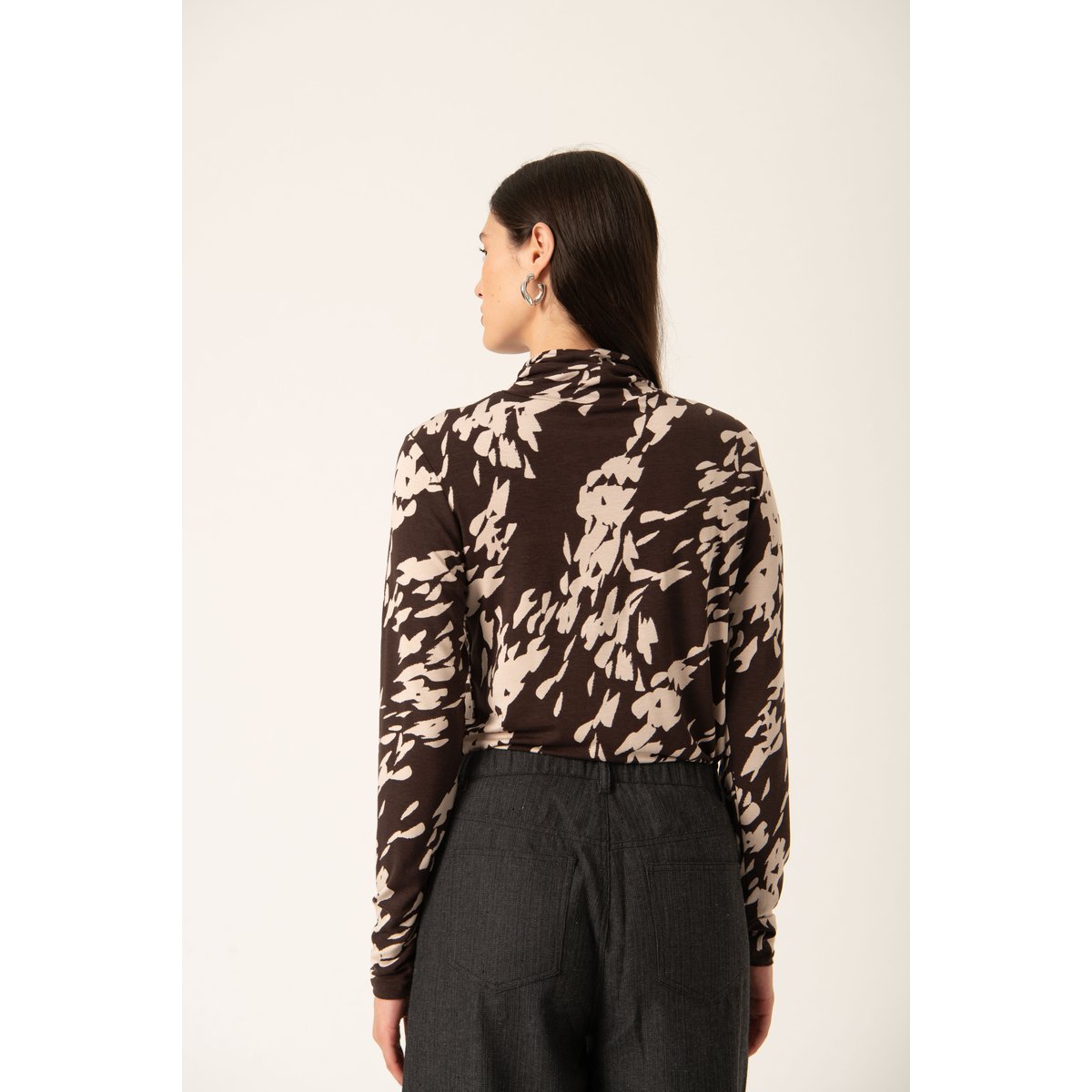 T-shirt à manches longues marron chocolate torte leave print, SOAKED IN LUXURY