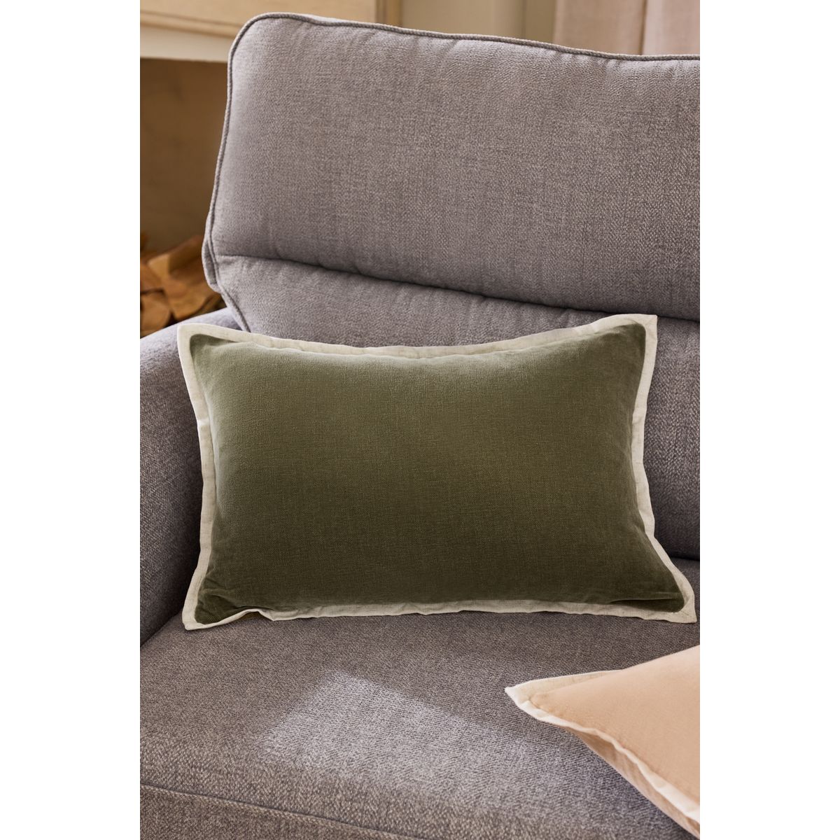 Coussin en chenille loxley vert, NEXT