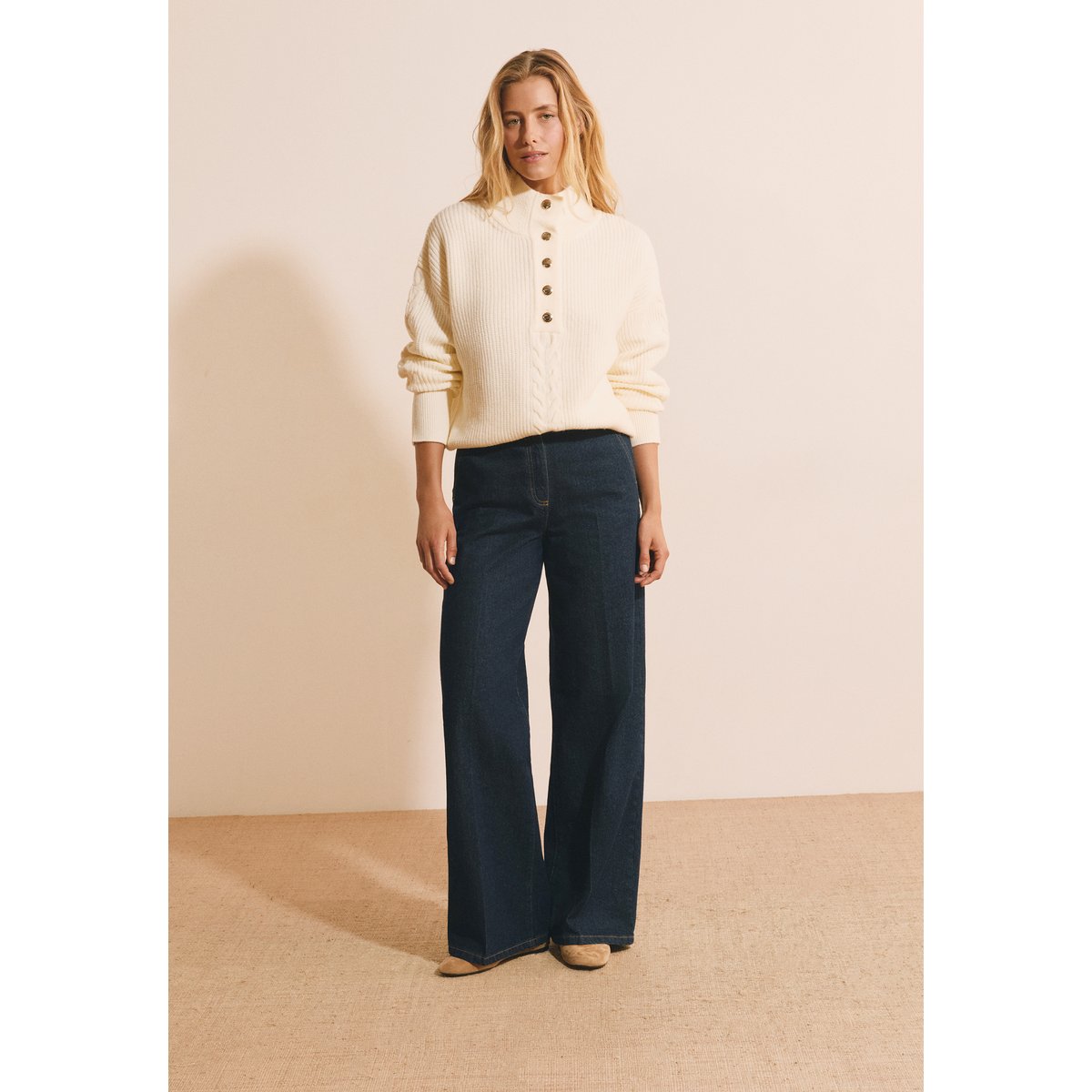 Pull manches longues avec détail bouton doré SUSIE BIG beige, ETAM