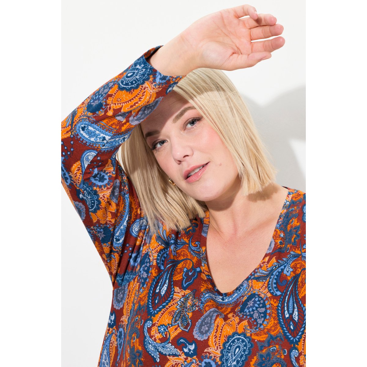 T-shirt long coupe évasée, motif cachemire baies foncé, ULLA POPKEN