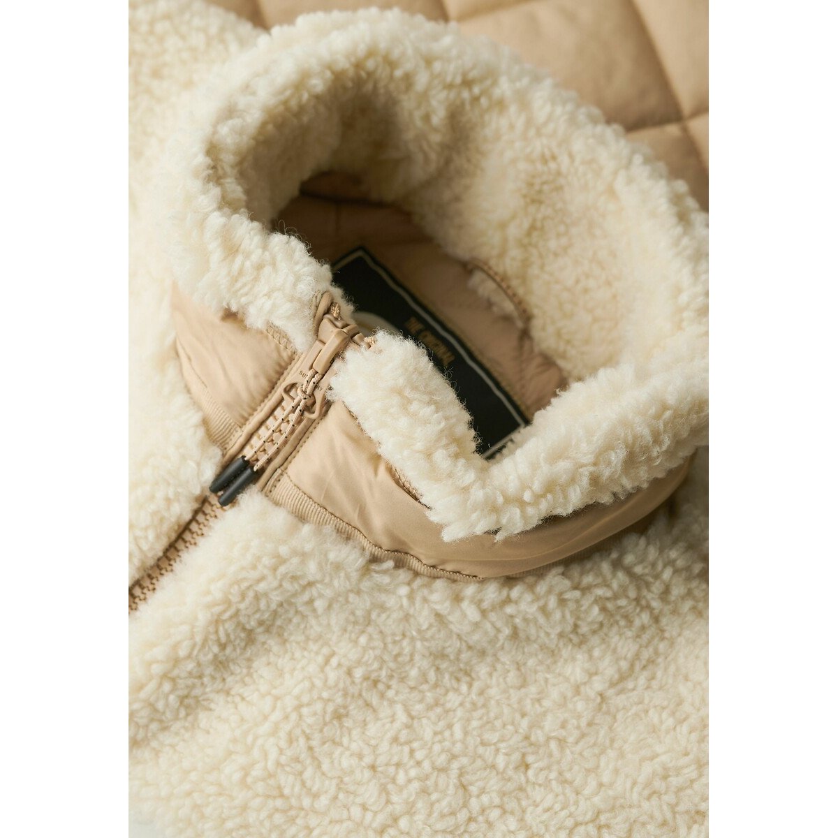 Veste hybride en sherpa Workwear crème, SUPERDRY