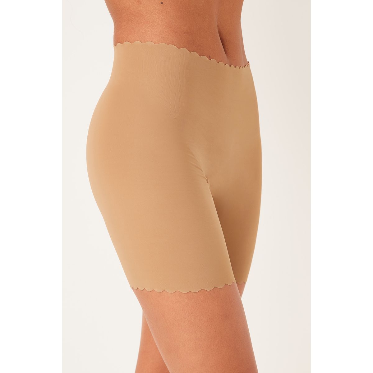 Culotte festonnée gainante effet ventre plat chair, NEXT
