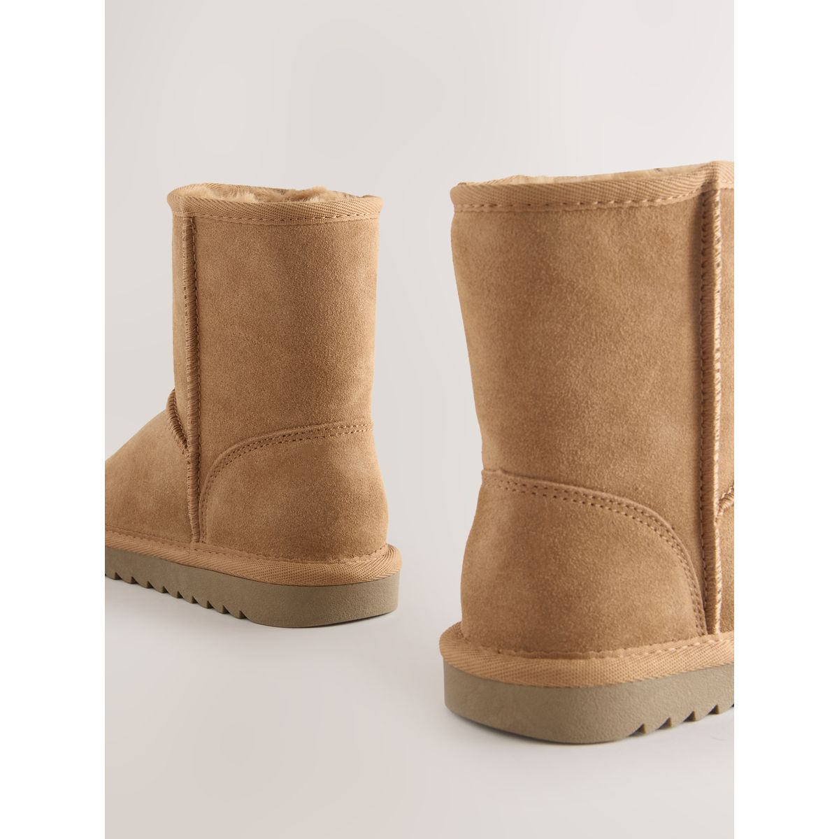 Bottes à enfiler en daim déperlant marron fauve, NEXT
