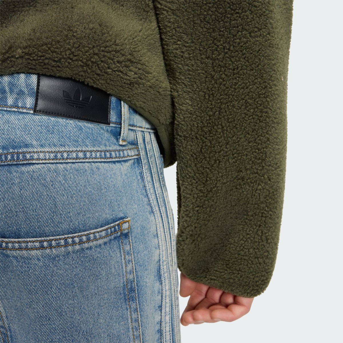 Jean Jambes Droites Taille Mi-Haute Denim Firebird Adicolor Jean Jambes Droites Taille Mi-Haute Denim Firebird Adicolor worn blue denim, adidas Originals