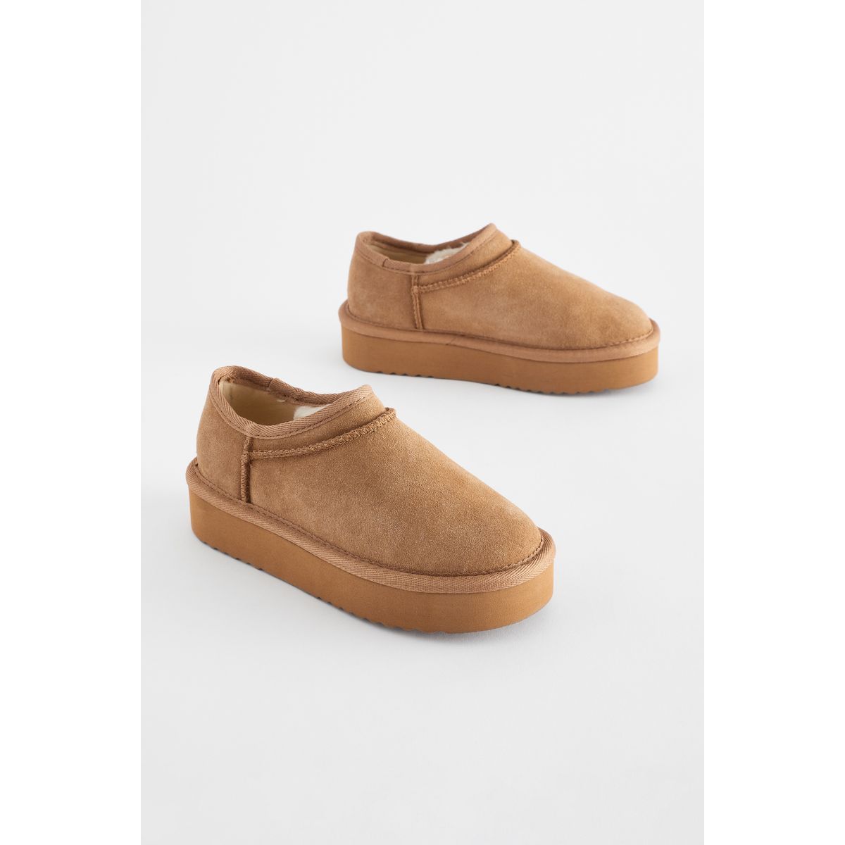 Chaussures en daim à semelle plateforme marron fauve, NEXT
