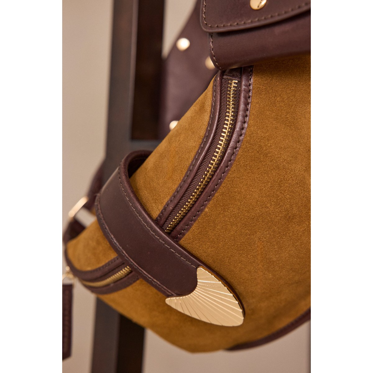 Sac banane LEONARD en cuir beige, Maison 123