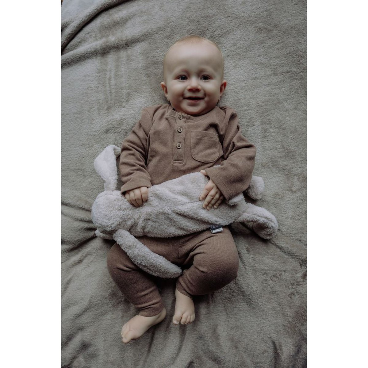 Peluche chauffante bouillotte Milo le lapin gris, FLOW