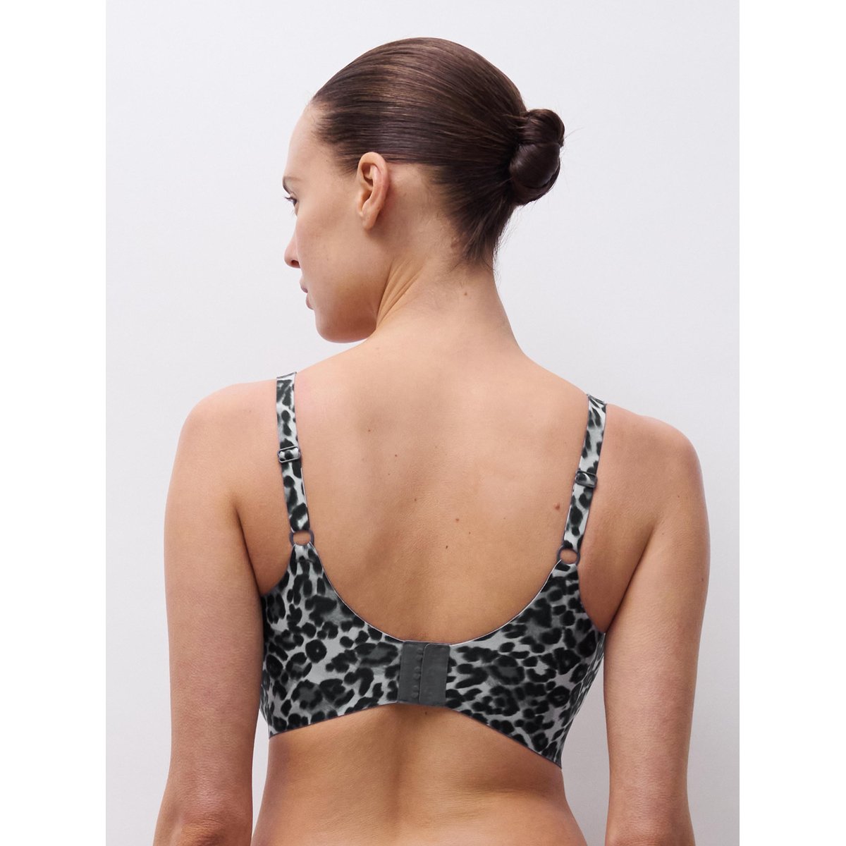 Soutien-gorge sans armature plongeant SOFTSTRETCH POWER léopard gris, CHANTELLE