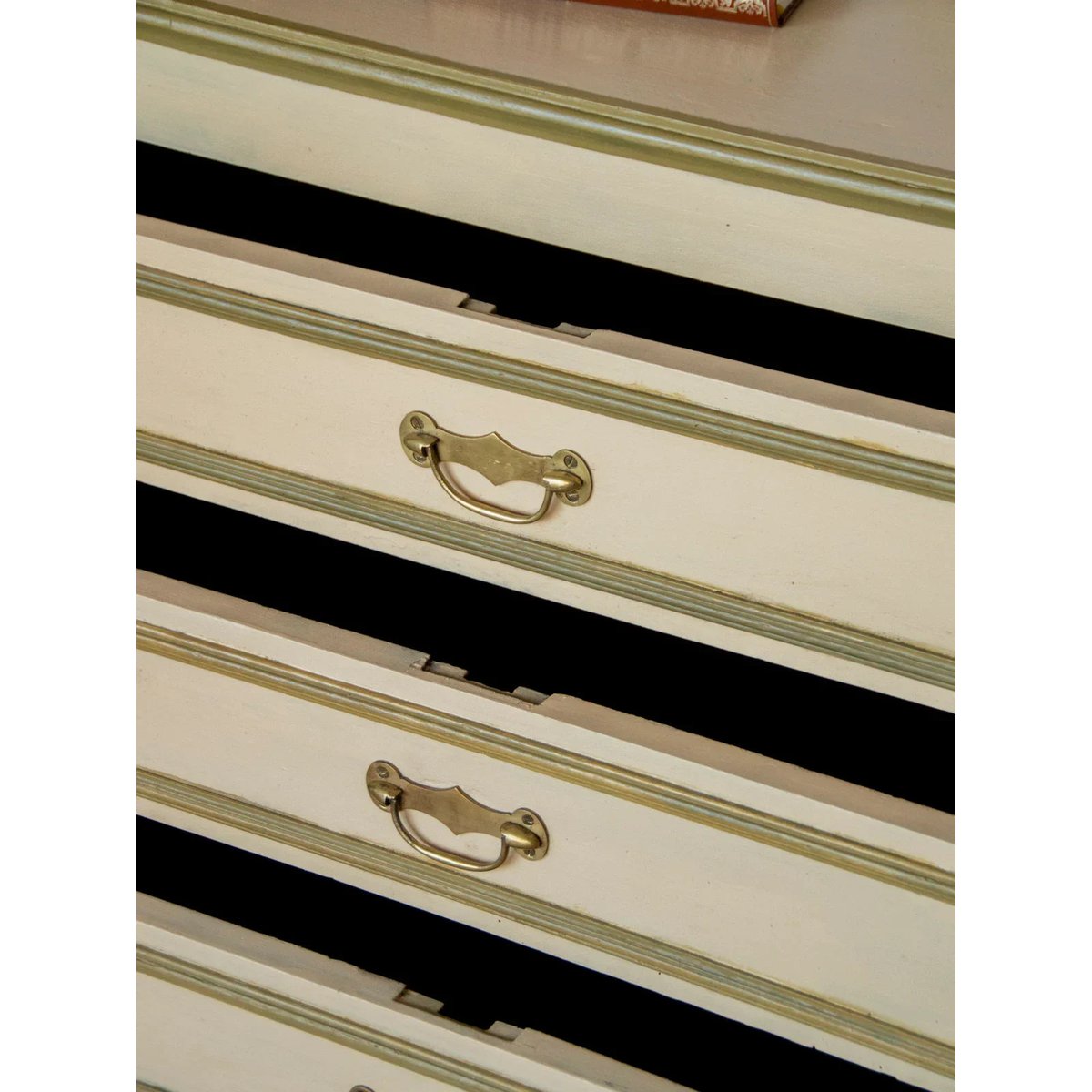 Commode en bois Garance N°533 - Bon état crème, DEBONGOUT