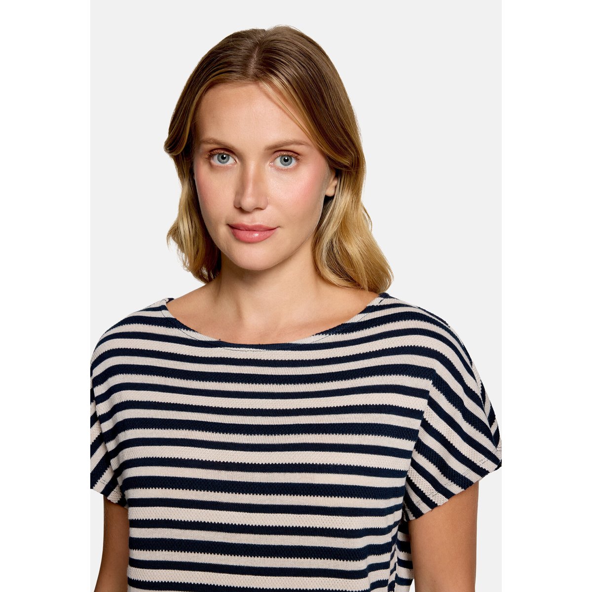 T-shirt à rayures à encolure bateau dark blue/nature, BETTY BARCLAY