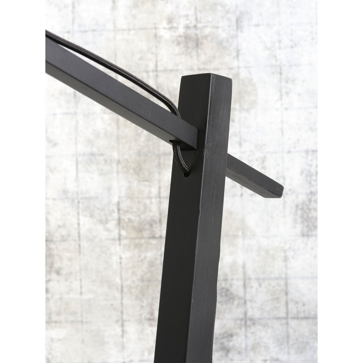 Lampadaire Bambou CANGO noir, GOOD & MOJO