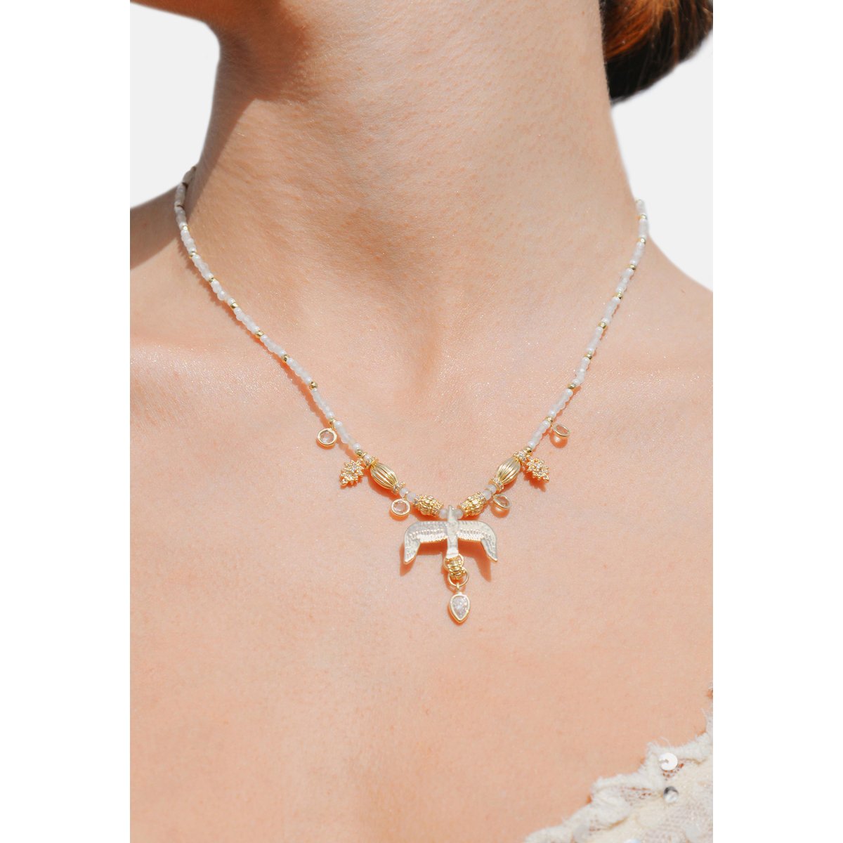 Collier de perles avec pendentif aigle GALLICA blanc, HIPANEMA