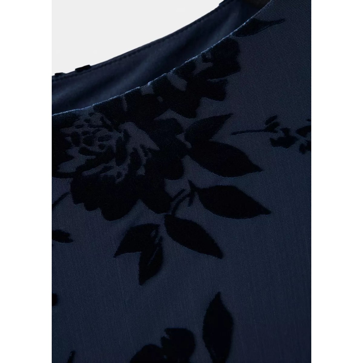 Robe dévoré col asymétrique bleu marine, MANGO