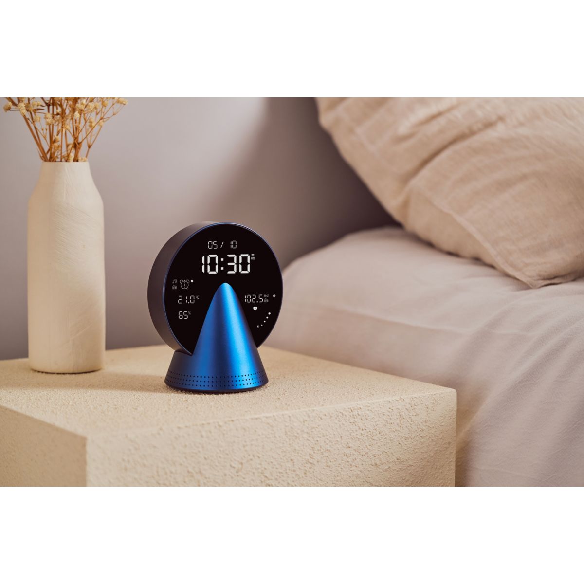 Radio réveil Conic Clock avec fonction Bluetooth Bleu couleur unique, LEXON