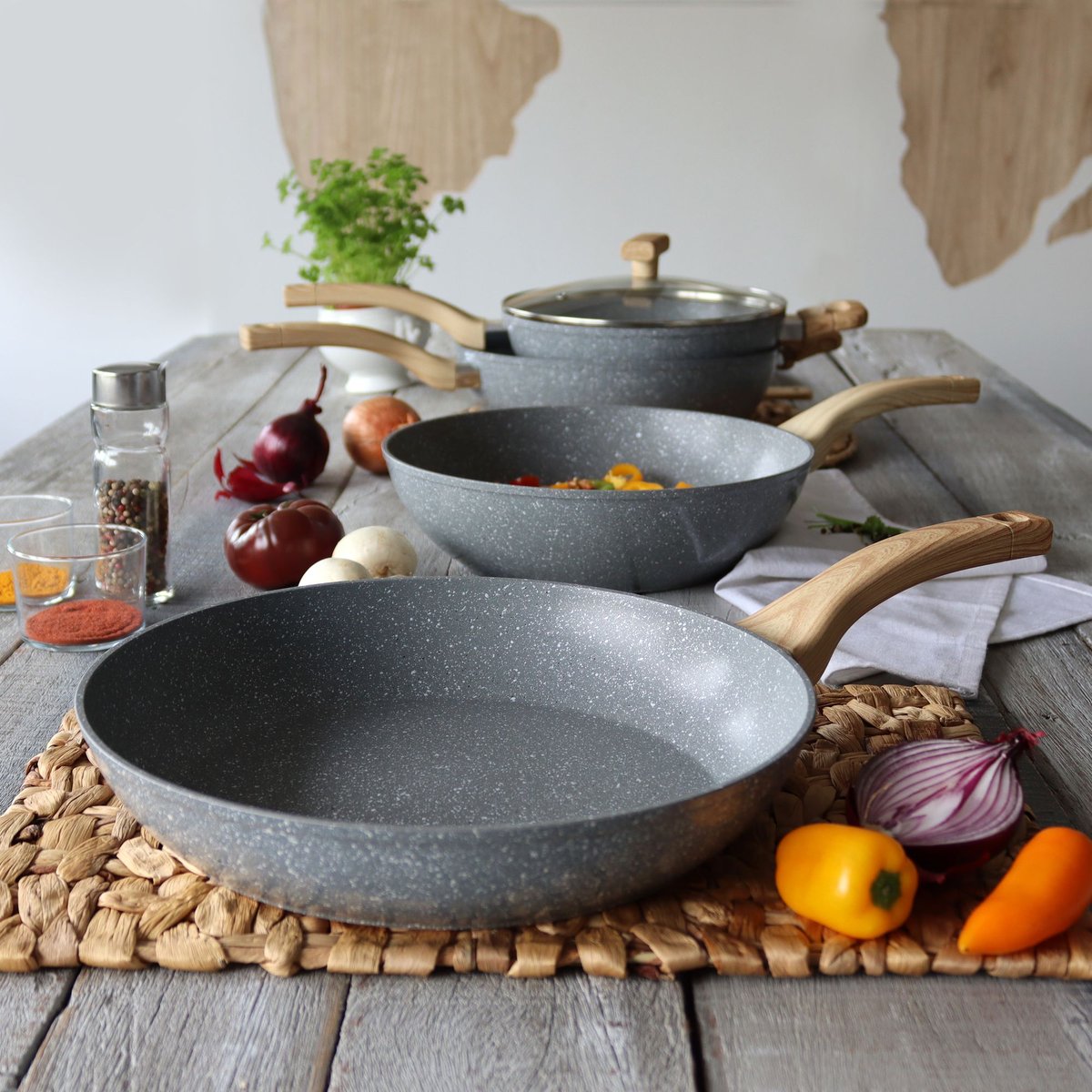 Poêle en aluminium, CANNELLE gris, MENASTYL